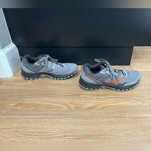 Saucony Excursions Trail 14 women’s size 8.5